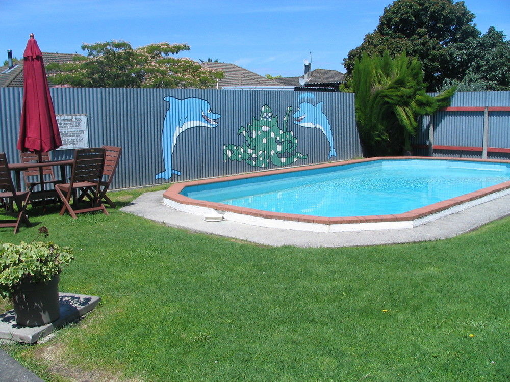 Frimley Lodge Motel 세인트레오나드 외부 사진